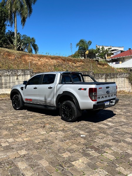 FORD RANGER FX4 3.2 20V 4X4 CD DIESEL AUT. 2023/2023 BOSCO AUTOMÓVEIS GUAPORÉ / Carros no Vale