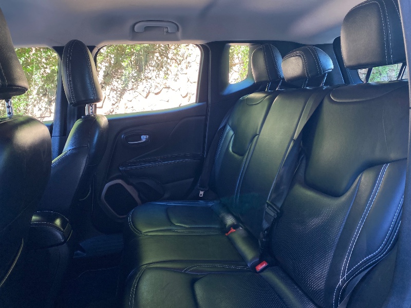 JEEP RENEGADE LNGTD 1.8 2015/2016 ESTAÇÃO DO CARRO ESTRELA / Carros no Vale
