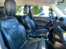 JEEP RENEGADE LNGTD 1.8 2015/2016 ESTAÇÃO DO CARRO ESTRELA / Carros no Vale