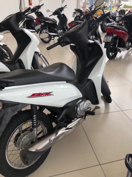 HONDA MOTOS BIZ 110 I * PARTIDA ELÉTRICA* ÓTIMO ESTADO DE CONSERVÇÃO 2022/2022 JASER MOTOS LAJEADO / Carros no Vale