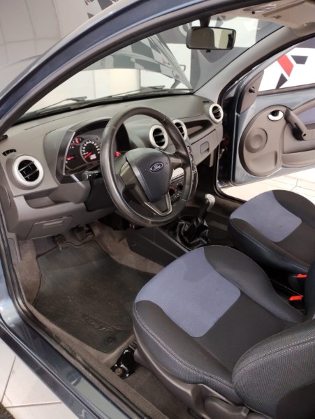 FORD KA 1.0 8V 2012/2012 TIAGO AUTOMÓVEIS VENÂNCIO AIRES / Carros no Vale