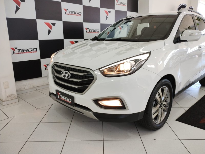 HYUNDAI IX 35 IX35 2.0 2017/2017 TIAGO AUTOMÓVEIS VENÂNCIO AIRES / Carros no Vale