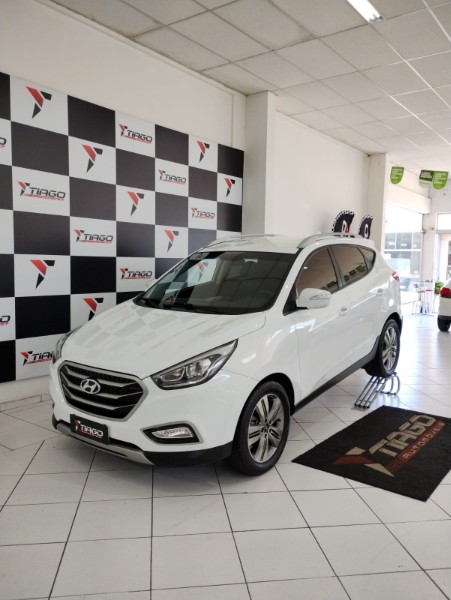 HYUNDAI IX 35 IX35 2.0 2017/2017 TIAGO AUTOMÓVEIS VENÂNCIO AIRES / Carros no Vale