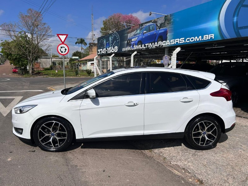 FORD FOCUS FASTBACK TIT./T.PLUS 2.0 FLEX AUT. 2016/2016 LS MULTIMARCAS VENÂNCIO AIRES / Carros no Vale FORD FOCUS FASTBACK TIT./T.PLUS 2.0 FLEX AUT. 2016/2016 LS MULTIMARCAS VENÂNCIO AIRES / Carros no Vale