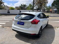FORD FOCUS FASTBACK TIT./T.PLUS 2.0 FLEX AUT. 2016/2016 LS MULTIMARCAS VENÂNCIO AIRES / Carros no Vale