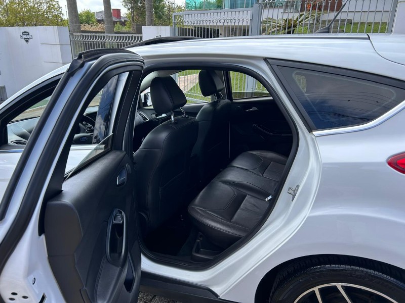 FORD FOCUS FASTBACK TIT./T.PLUS 2.0 FLEX AUT. 2016/2016 LS MULTIMARCAS VENÂNCIO AIRES / Carros no Vale FORD FOCUS FASTBACK TIT./T.PLUS 2.0 FLEX AUT. 2016/2016 LS MULTIMARCAS VENÂNCIO AIRES / Carros no Vale
