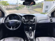 FORD FOCUS FASTBACK TIT./T.PLUS 2.0 FLEX AUT. 2016/2016 LS MULTIMARCAS VENÂNCIO AIRES / Carros no Vale
