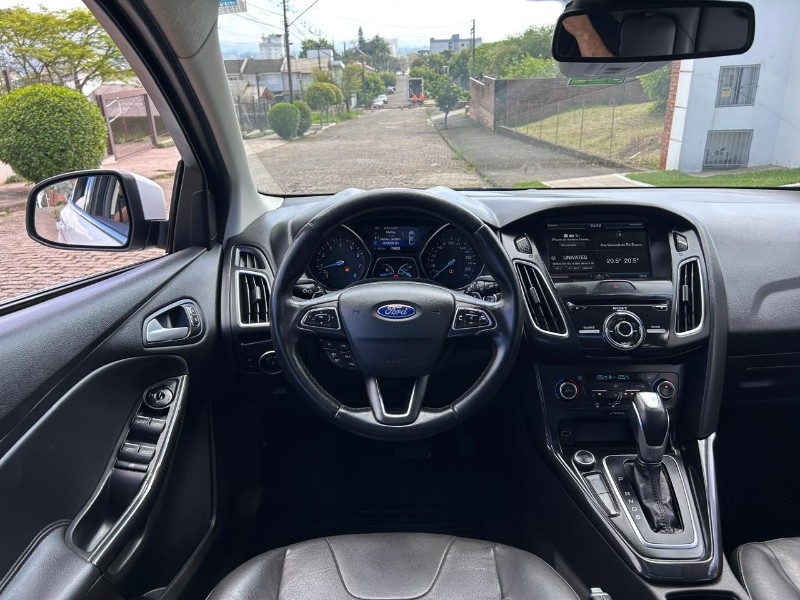 FORD FOCUS FASTBACK TIT./T.PLUS 2.0 FLEX AUT. 2016/2016 LS MULTIMARCAS VENÂNCIO AIRES / Carros no Vale FORD FOCUS FASTBACK TIT./T.PLUS 2.0 FLEX AUT. 2016/2016 LS MULTIMARCAS VENÂNCIO AIRES / Carros no Vale