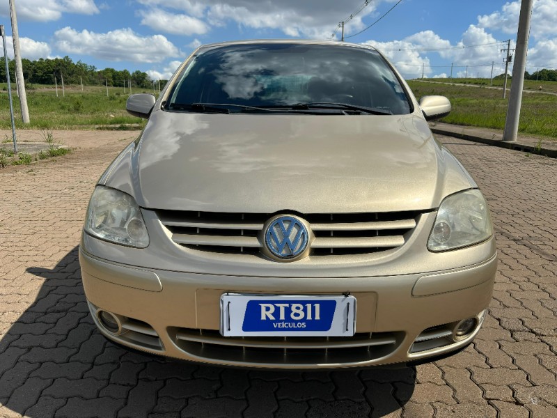 VOLKSWAGEN FOX 1.0 /2004 RT 811 VEÍCULOS ARROIO DO MEIO / Carros no Vale