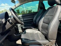 VOLKSWAGEN FOX 1.0 /2004 RT 811 VEÍCULOS ARROIO DO MEIO / Carros no Vale