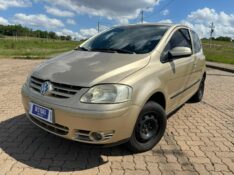 VOLKSWAGEN FOX 1.0 /2004 RT 811 VEÍCULOS ARROIO DO MEIO / Carros no Vale