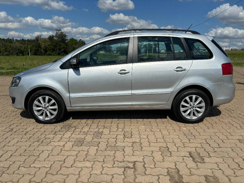 VOLKSWAGEN SPACEFOX 1.6 /2011 RT 811 VEÍCULOS ARROIO DO MEIO / Carros no Vale