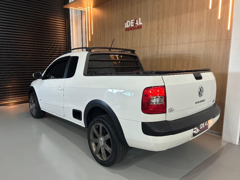 VOLKSWAGEN SAVEIRO 1.6 CE /2014 IDEAL VEÍCULOS LAJEADO / Carros no Vale