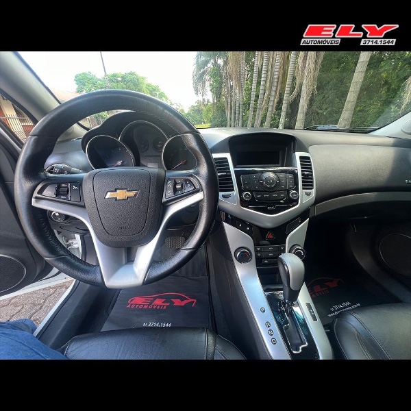 CHEVROLET CRUZE LT 1.8 16V FLEXPOWER 4P AUT. 2016/2016 ELY AUTOMÓVEIS LAJEADO / Carros no Vale