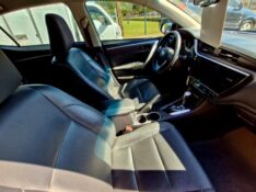 TOYOTA COROLLA 1.8 XEI 16V GASOLINA 4P AUTOMÁTICO 2018/2019 CRUZEIRO MULTIMARCAS CRUZEIRO DO SUL / Carros no Vale