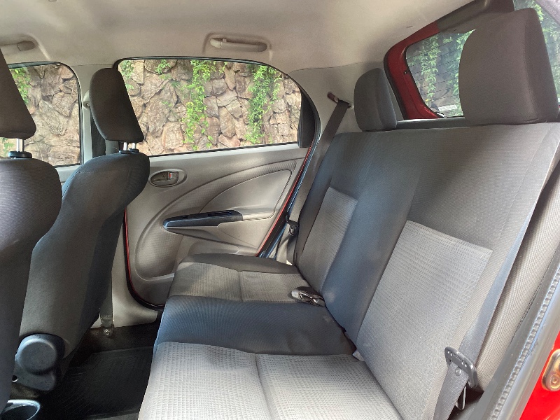 TOYOTA ETIOS XS 1.3 2012/2013 ESTAÇÃO DO CARRO ESTRELA / Carros no Vale