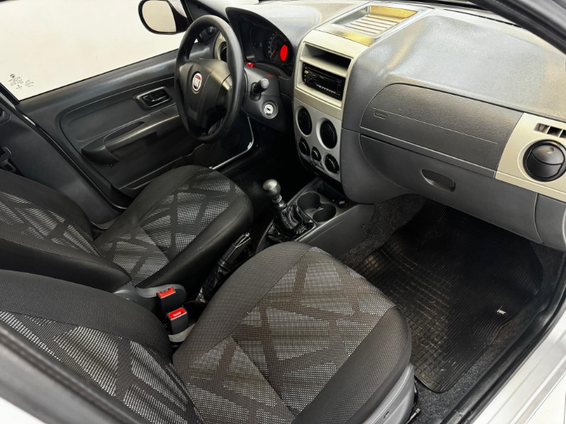 FIAT PALIO FIRE CELEBRATION 1.0 - 2015
