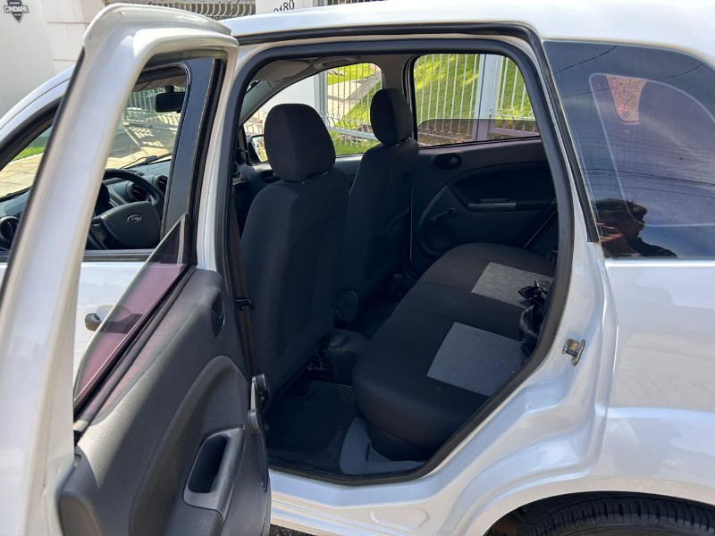 FORD FIESTA 1.6 8V FLEX/CLASS 1.6 8V FLEX 5P 2011/2011 LS MULTIMARCAS VENÂNCIO AIRES / Carros no Vale