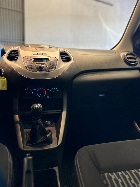 FORD KA 1.0 8V FLEX 2014/2015 JM AUTOMÓVEIS VENÂNCIO AIRES / Carros no Vale