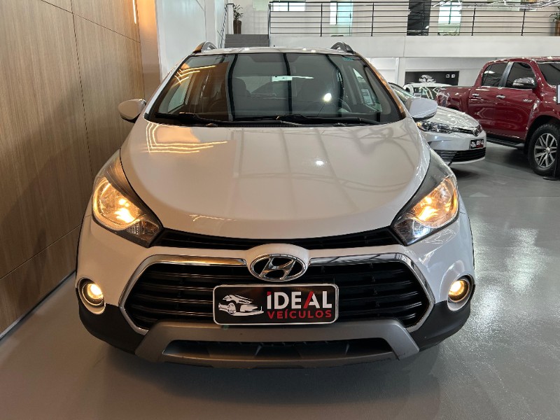HYUNDAI HB20X 1.6 /2017 IDEAL VEÍCULOS LAJEADO / Carros no Vale