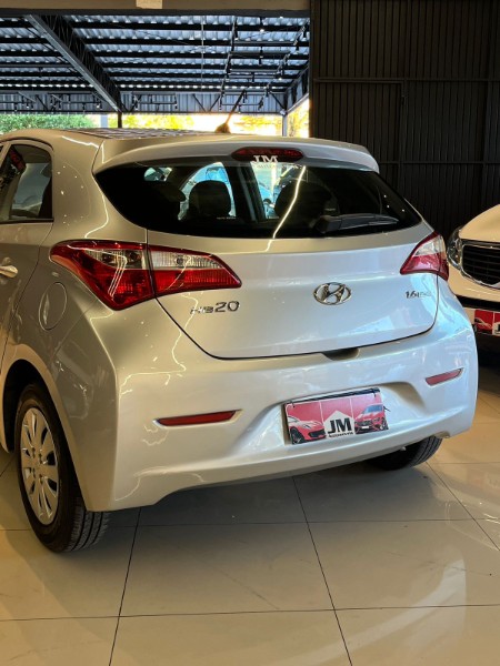 HYUNDAI HB20 1.6 COMFORT 2013/2013 JM AUTOMÓVEIS VENÂNCIO AIRES / Carros no Vale