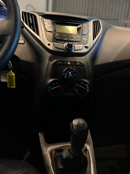 HYUNDAI HB20 1.6 COMFORT 2013/2013 JM AUTOMÓVEIS VENÂNCIO AIRES / Carros no Vale