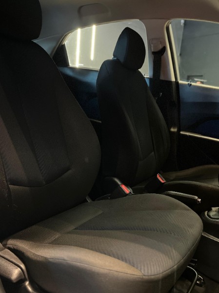 HYUNDAI HB20 1.6 COMFORT 2013/2013 JM AUTOMÓVEIS VENÂNCIO AIRES / Carros no Vale