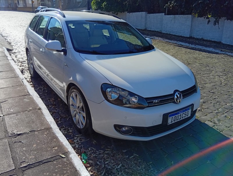 VOLKSWAGEN JETTA VARIANT 2.5 2010/2010 ALTERNATIVA VEÍCULOS LAJEADO / Carros no Vale