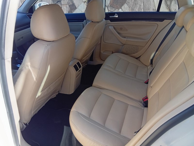 VOLKSWAGEN JETTA VARIANT 2.5 2010/2010 ALTERNATIVA VEÍCULOS LAJEADO / Carros no Vale