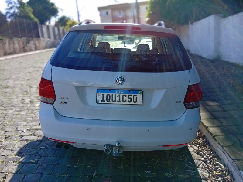 VOLKSWAGEN JETTA VARIANT 2.5 2010/2010 ALTERNATIVA VEÍCULOS LAJEADO / Carros no Vale