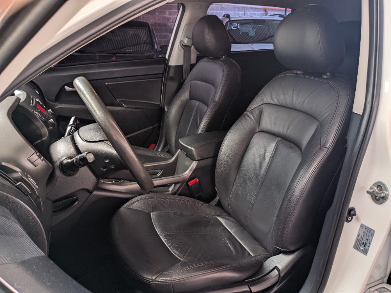 KIA SPORTAGE 2.0 LX 2012/2013 RICARDO VEÍCULOS TEUTÔNIA / Carros no Vale
