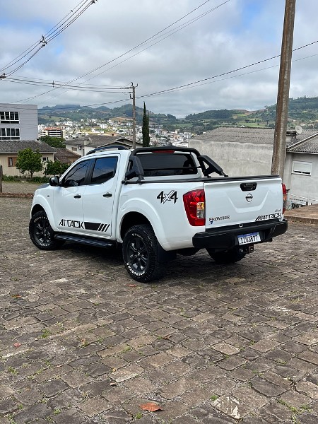 NISSAN FRONTIER 2.3 16V TURBO DIESEL ATTACK CD 4X4 AUTOMÁTICO 2020/2020 BOSCO AUTOMÓVEIS GUAPORÉ / Carros no Vale