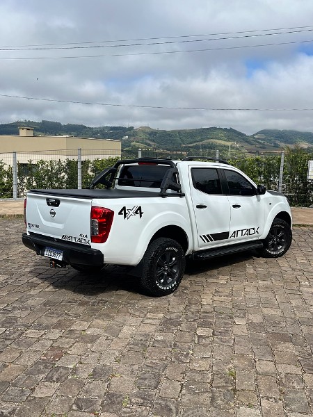 NISSAN FRONTIER 2.3 16V TURBO DIESEL ATTACK CD 4X4 AUTOMÁTICO 2020/2020 BOSCO AUTOMÓVEIS GUAPORÉ / Carros no Vale