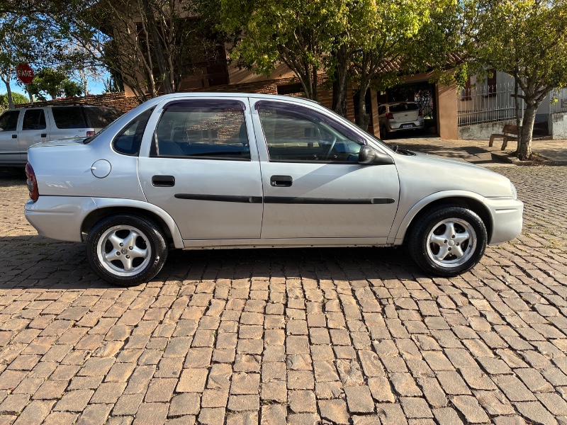 CHEVROLET CORSA SEDAN CLASSIC 1.0 MPFI SPIRIT 8V FLEX 4P 2003/2004 COMPLETO VEÍCULOS GUAPORÉ / Carros no Vale