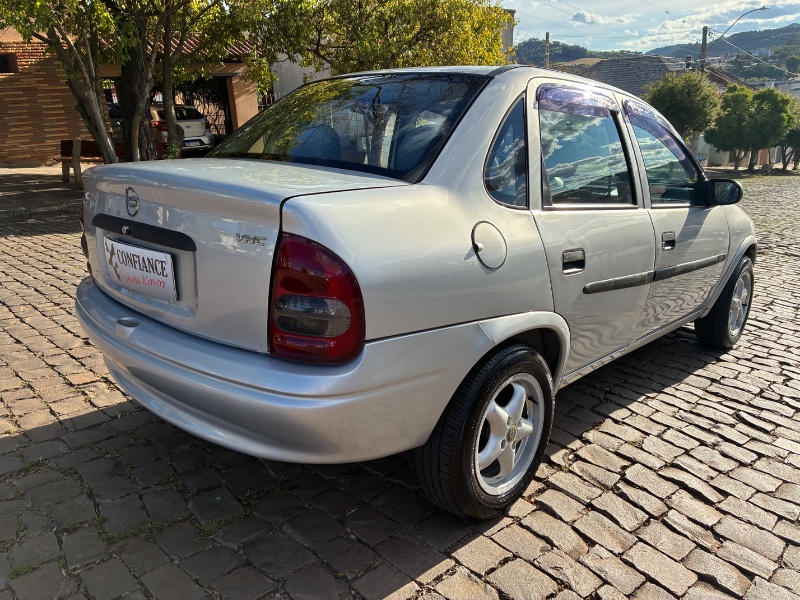 CHEVROLET CORSA SEDAN CLASSIC 1.0 MPFI SPIRIT 8V FLEX 4P 2003/2004 COMPLETO VEÍCULOS GUAPORÉ / Carros no Vale