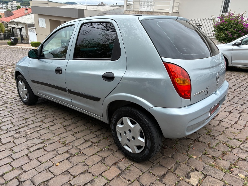 CHEVROLET CELTA SPIRIT/ LT 1.0 MPFI 8V FLEXP. 5P 2004/2005 COMPLETO VEÍCULOS GUAPORÉ / Carros no Vale