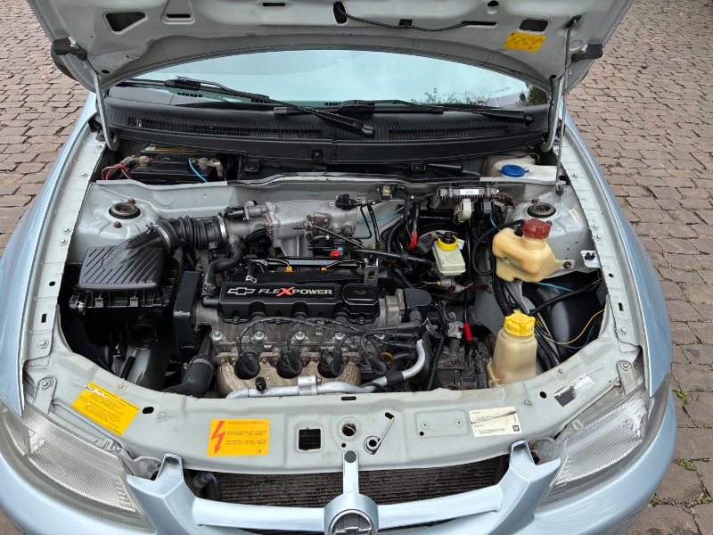 CHEVROLET CELTA SPIRIT/ LT 1.0 MPFI 8V FLEXP. 5P 2004/2005 COMPLETO VEÍCULOS GUAPORÉ / Carros no Vale