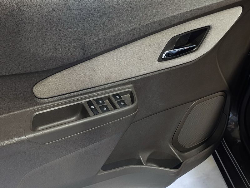 Chevrolet Cobalt 1.8 Ltz 8v Econoflex 2014/2015 SIM VEÍCULOS PORTO ALEGRE / Carros no Vale