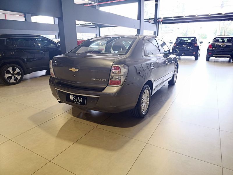 Chevrolet Cobalt 1.8 Ltz 8v Econoflex 2014/2015 SIM VEÍCULOS PORTO ALEGRE / Carros no Vale