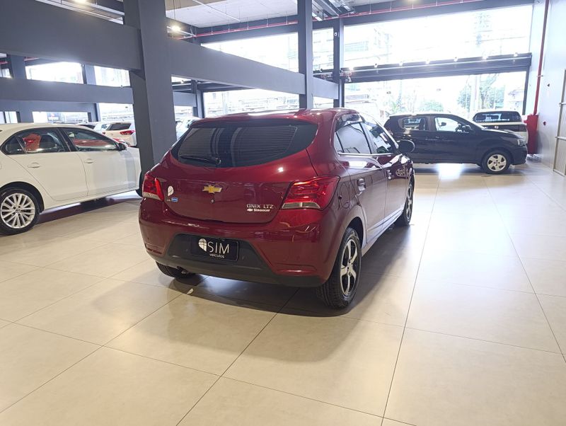 Chevrolet Onix 1 4 Ltz 2016/2017 SIM VEÍCULOS PORTO ALEGRE / Carros no Vale