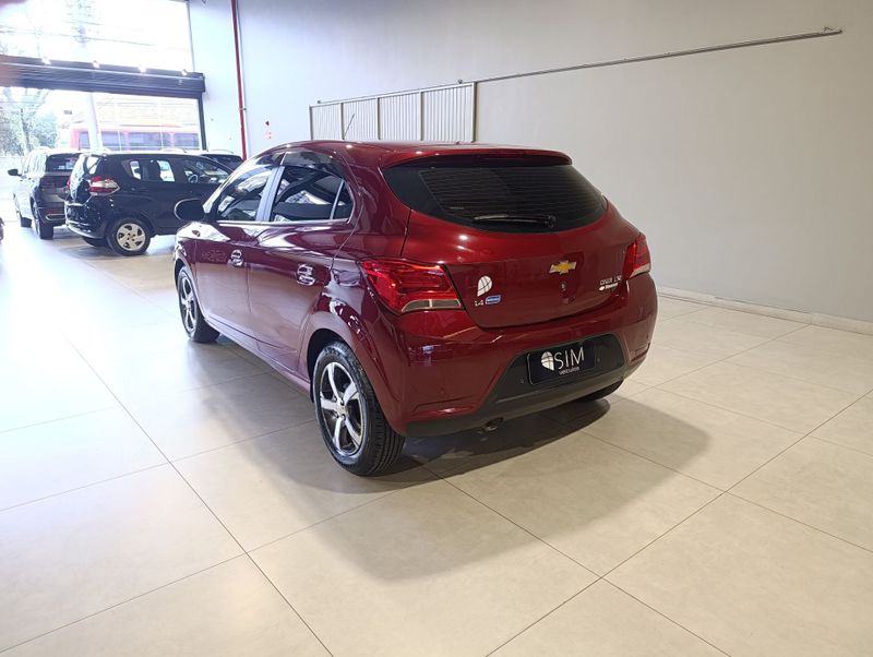 Chevrolet Onix 1 4 Ltz 2016/2017 SIM VEÍCULOS PORTO ALEGRE / Carros no Vale