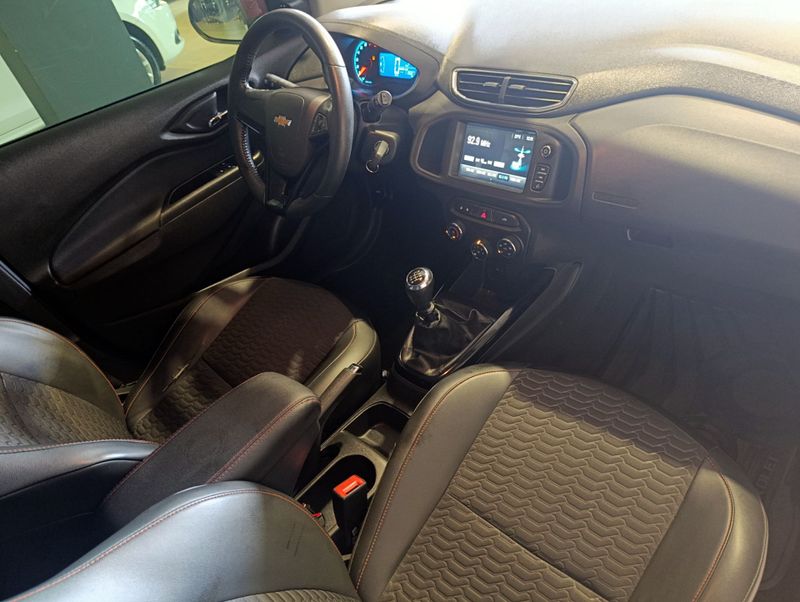 Chevrolet Onix 1 4 Ltz 2016/2017 SIM VEÍCULOS PORTO ALEGRE / Carros no Vale