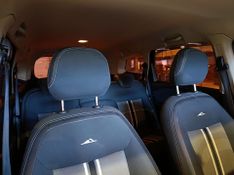 Chevrolet Spin 1.8 Activ 8v 2017/2018 SIM VEÍCULOS PORTO ALEGRE / Carros no Vale