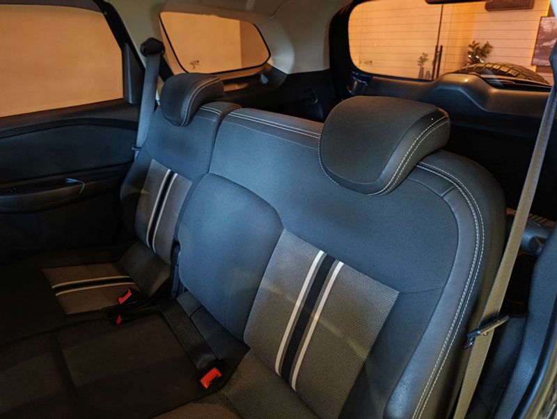 Chevrolet Spin 1.8 Activ 8v 2017/2018 SIM VEÍCULOS PORTO ALEGRE / Carros no Vale