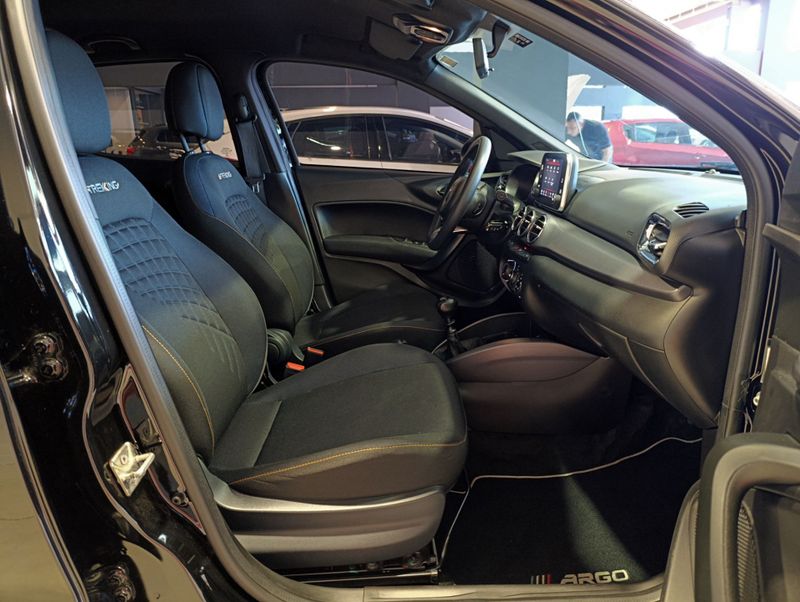 Fiat Argo Trekking 1.3 2021/2021 SIM VEÍCULOS PORTO ALEGRE / Carros no Vale