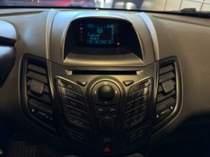 Ford Fiesta 1.6 Se Hatch 16v 2014/2014 SIM VEÍCULOS PORTO ALEGRE / Carros no Vale