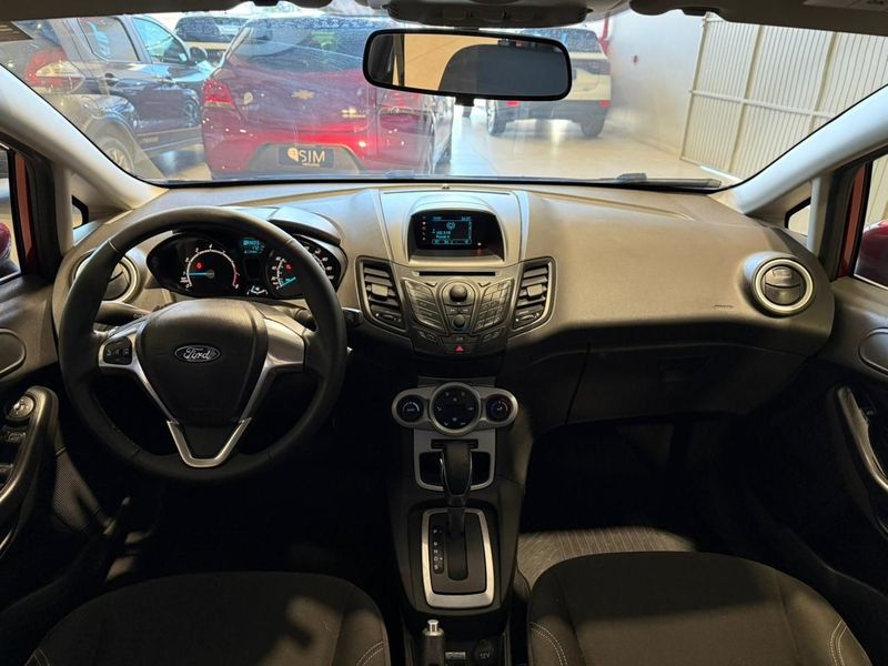 Ford Fiesta 1.6 Se Hatch 16v 2014/2014 SIM VEÍCULOS PORTO ALEGRE / Carros no Vale