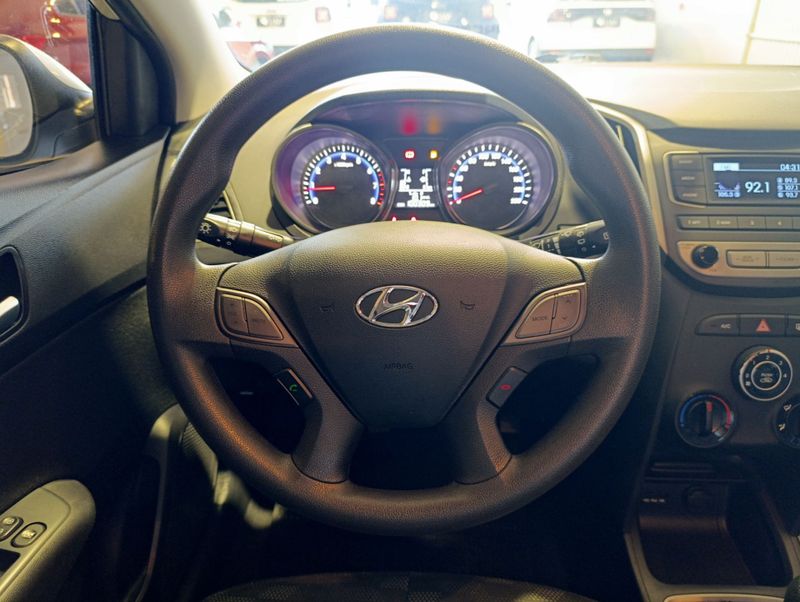 Hyundai Hb20 Comfort 1.6 16v Mec. 2015/2016 SIM VEÍCULOS PORTO ALEGRE / Carros no Vale