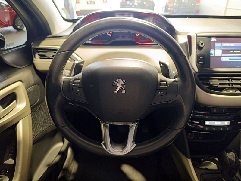Peugeot 2008 Allure 1.6 16v 2017/2017 SIM VEÍCULOS PORTO ALEGRE / Carros no Vale