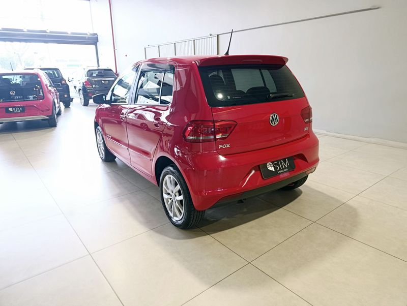Volkswagen Fox Comfortline 1.6 2015/2015 SIM VEÍCULOS PORTO ALEGRE / Carros no Vale